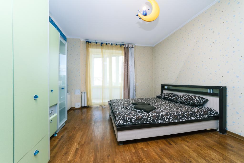 קייב Two-Storey Apartment Near Iec מראה חיצוני תמונה